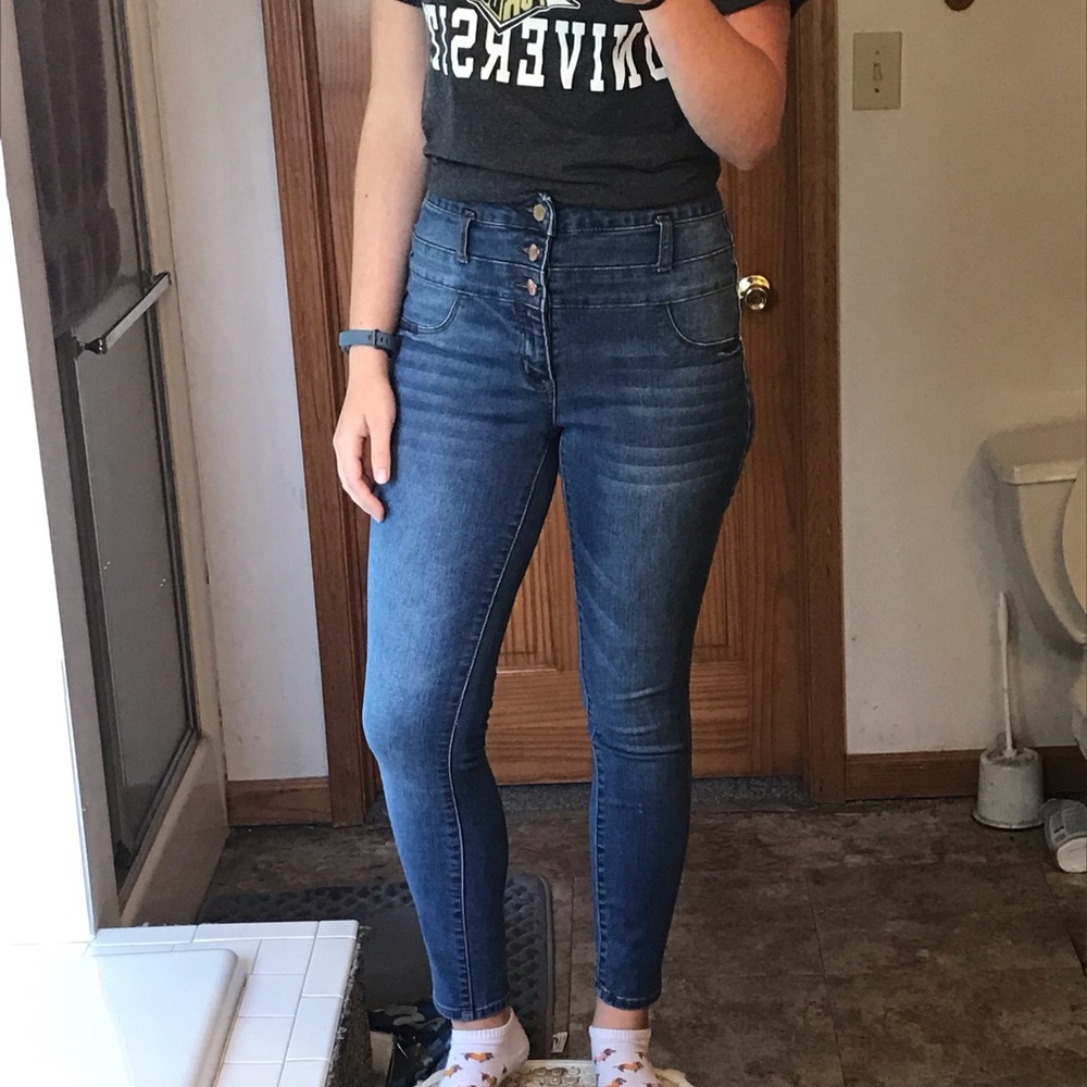 Refuge High Waister 3 Button Jeans